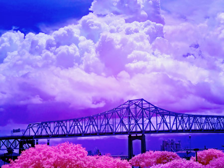 Clouds behind the Bridge